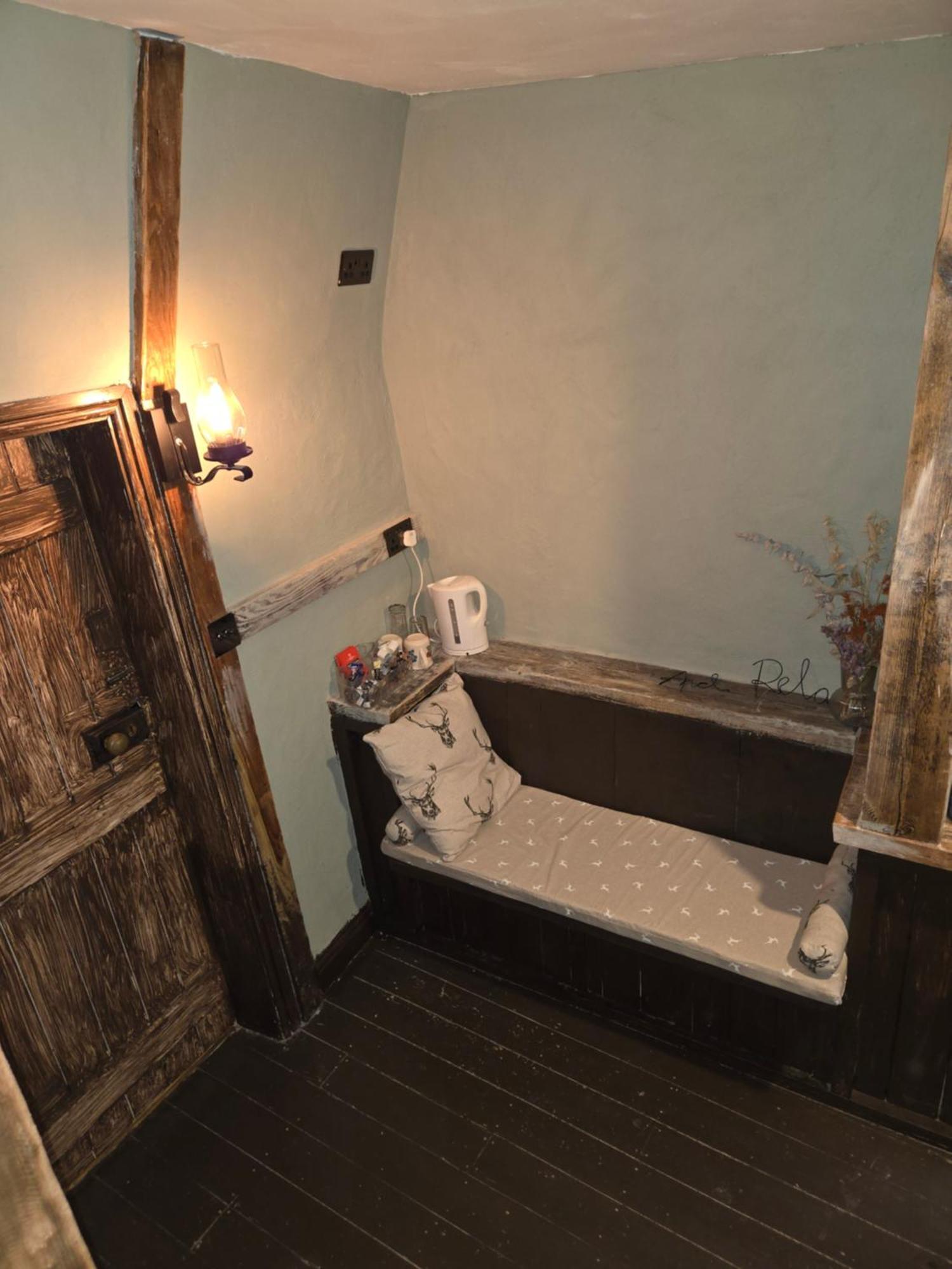 The White Hart Inn Tetford Экстерьер фото